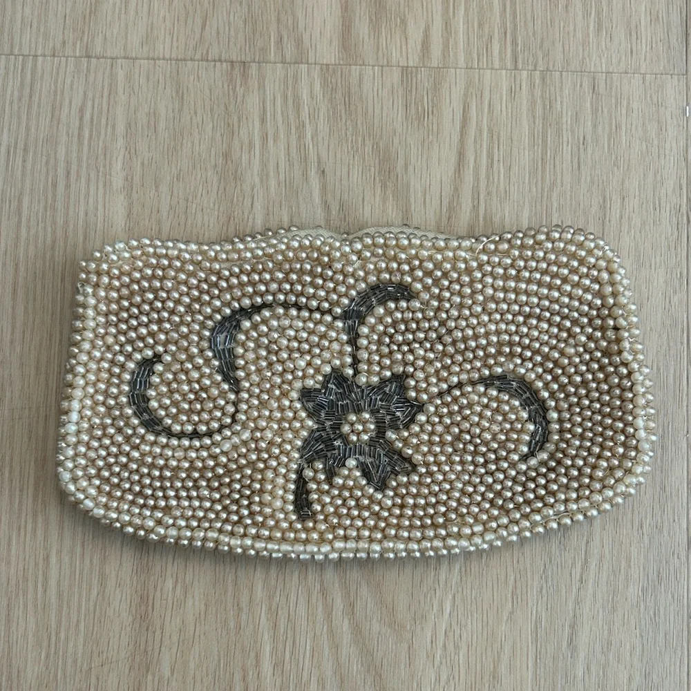 Vintage Pearl and Black Beaded Wallet / Small Purse
